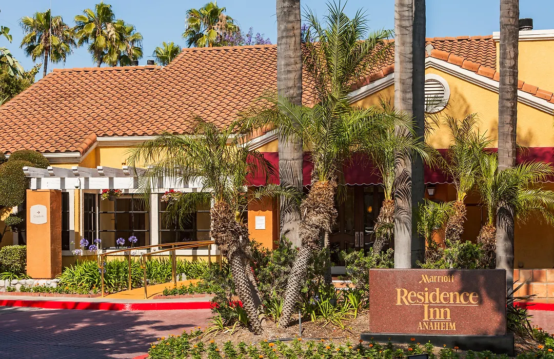 Clementine Hotel & Suites Anaheim-1